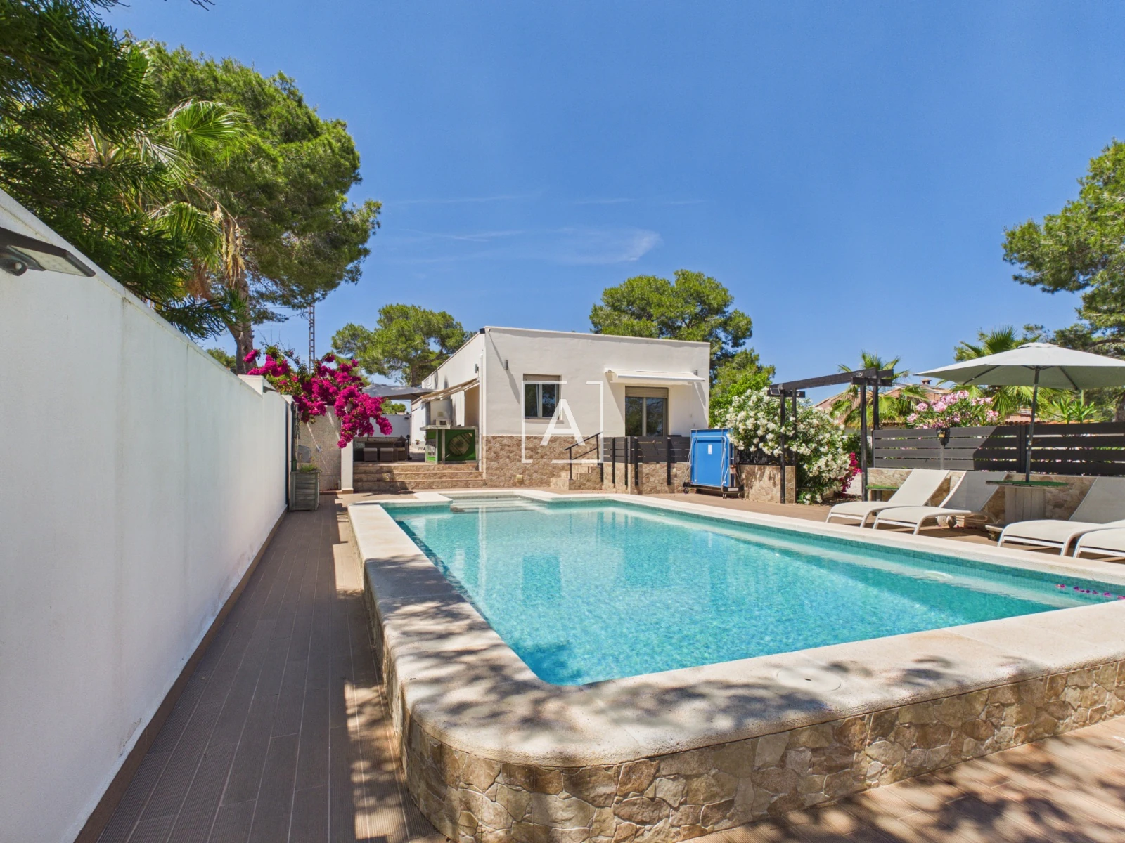Villa for sale in Pinar De Campoverde
