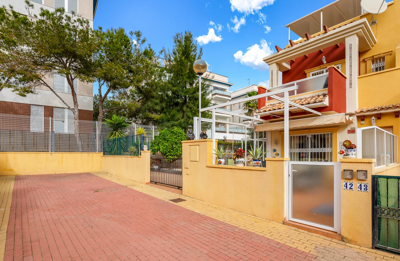 Terraced house for sale in Orihuela Costa