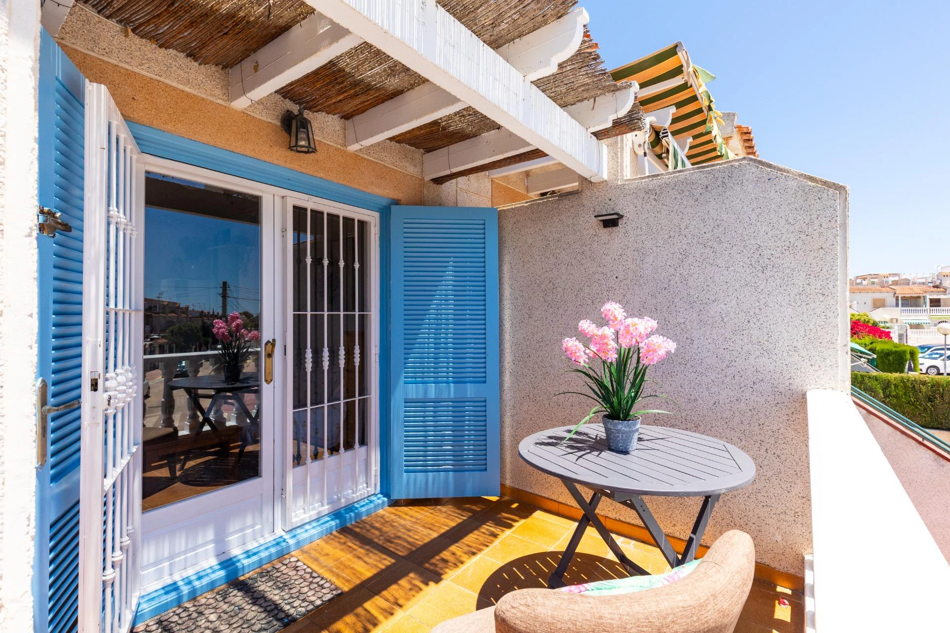 2-bedroom bungalow with solarium in El Moncayo