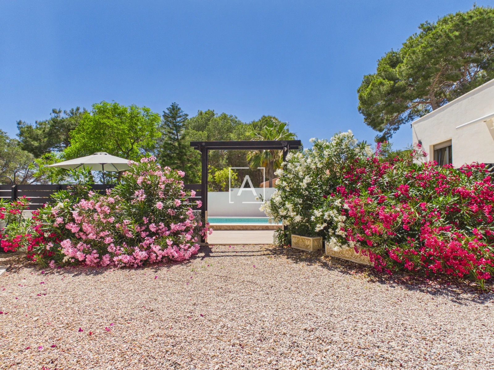 Villa for sale in Pinar De Campoverde