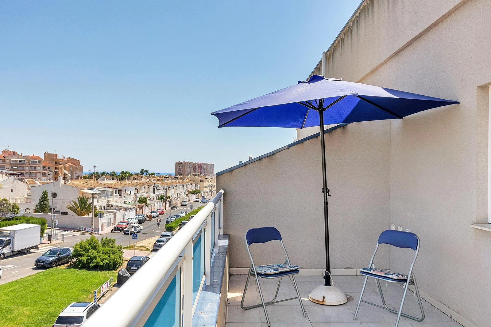 Penthouse opportunity with 3 bedrooms, 2 bathrooms and pool