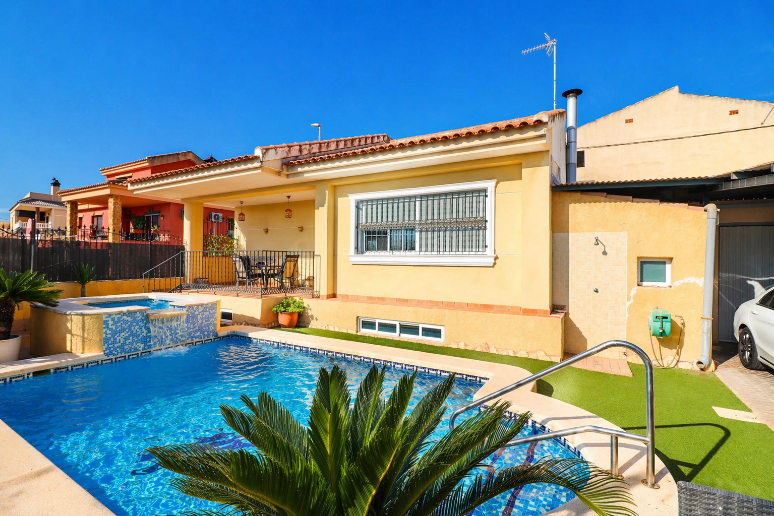 Villa for sale in Almoradi