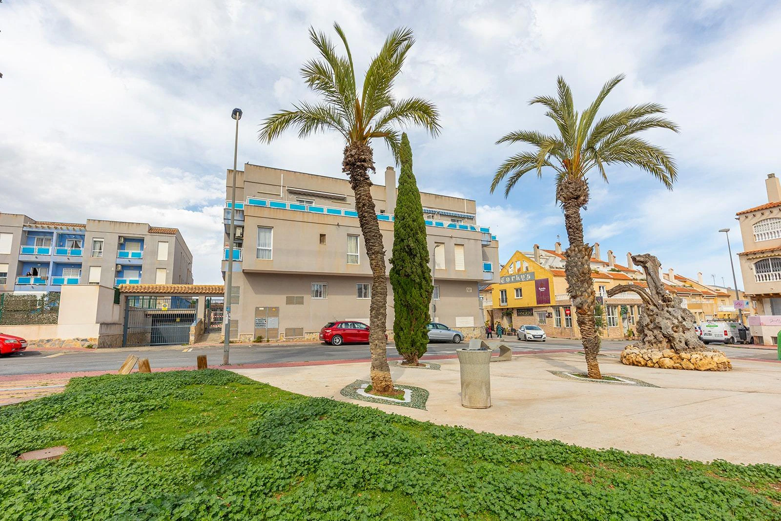 Penthouse opportunity with 3 bedrooms, 2 bathrooms and pool