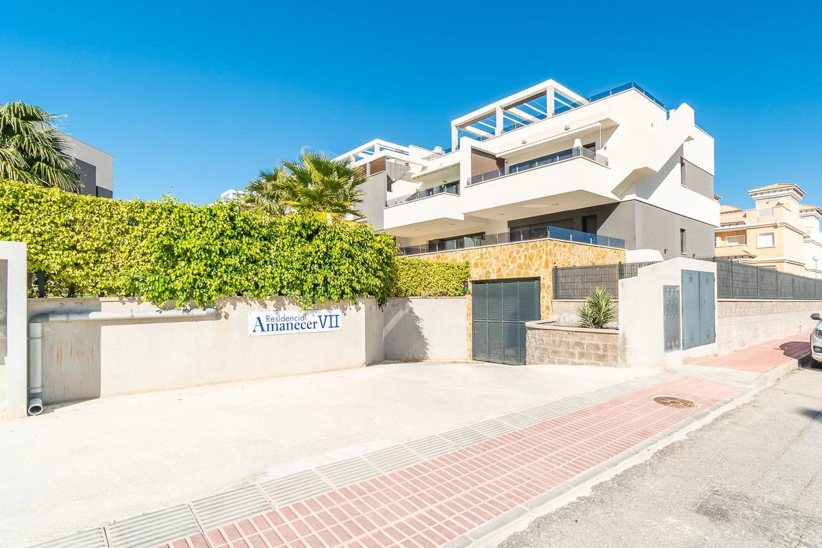 Terraced house for sale in Orihuela Costa