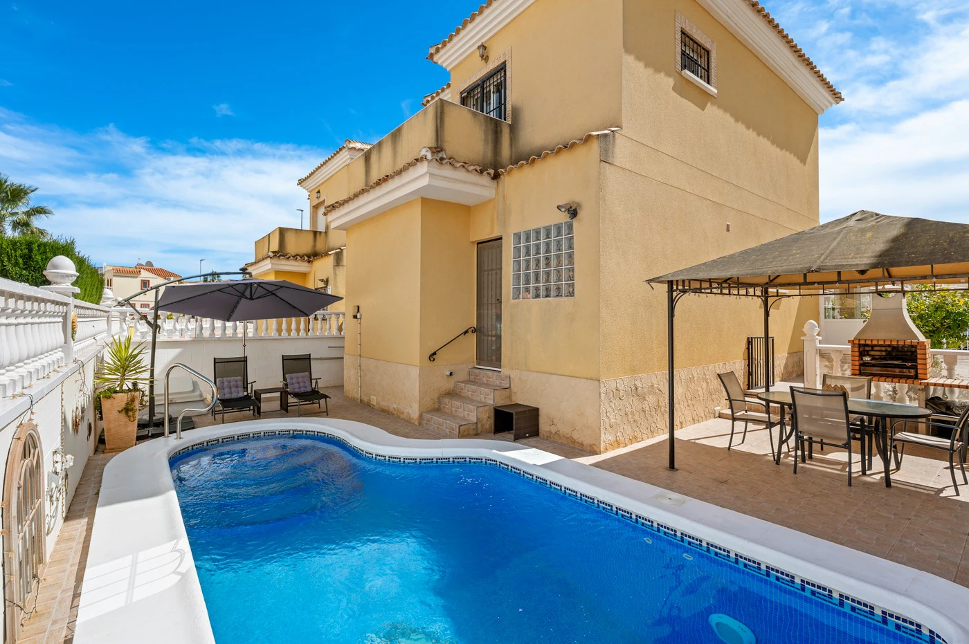 Villa for sale in Algorfa