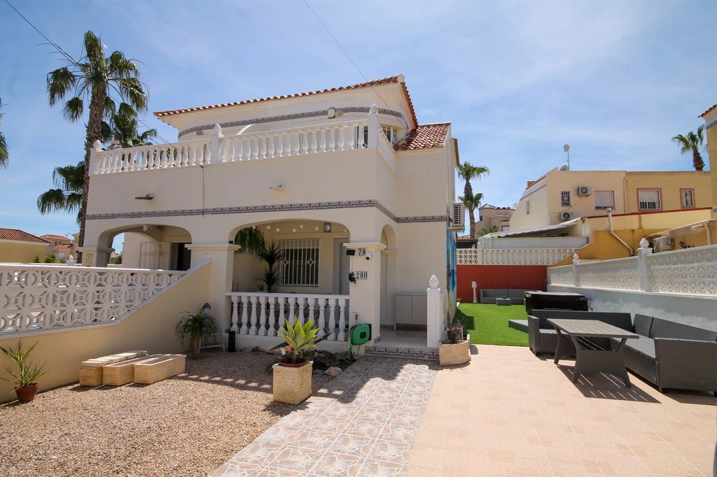 Terraced house for sale in San Miguel De Salinas