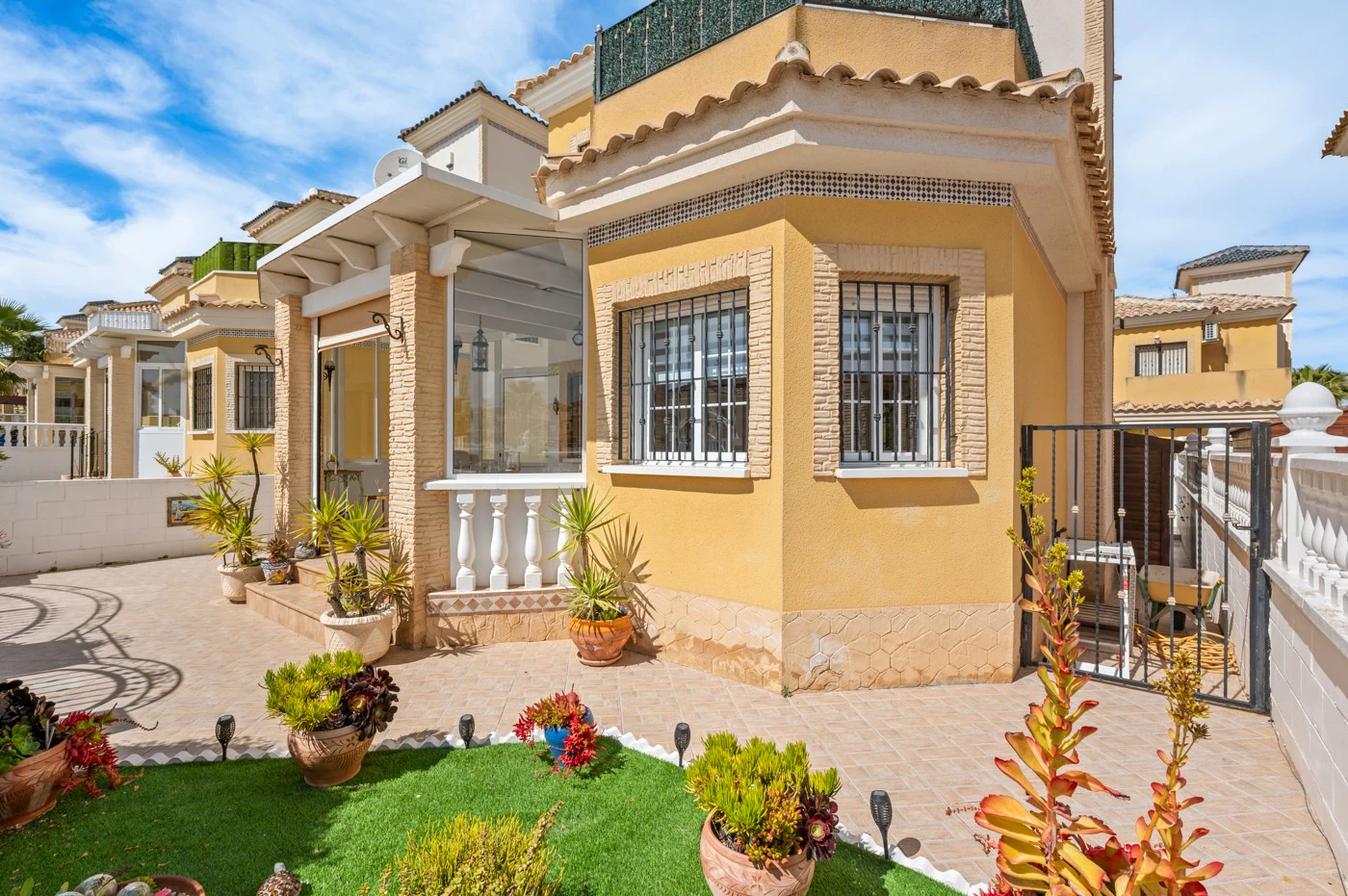 Villa for sale in Algorfa