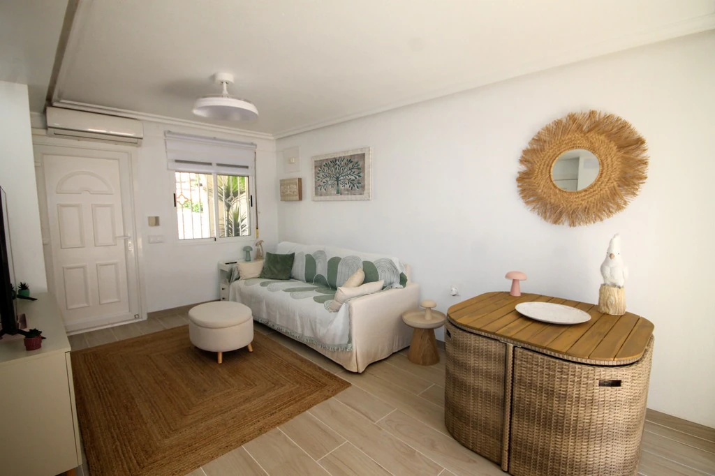 Terraced house for sale in San Miguel De Salinas