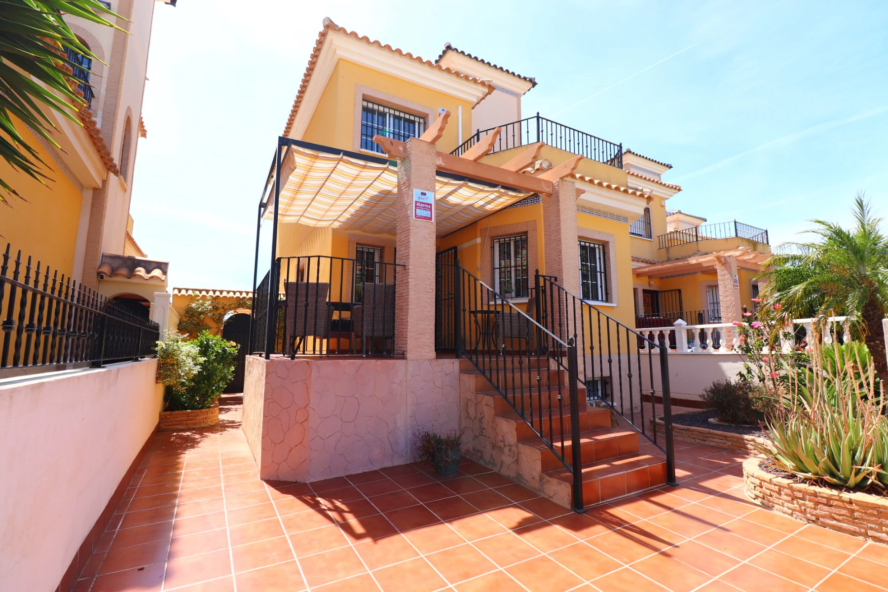 Villa for sale in Algorfa