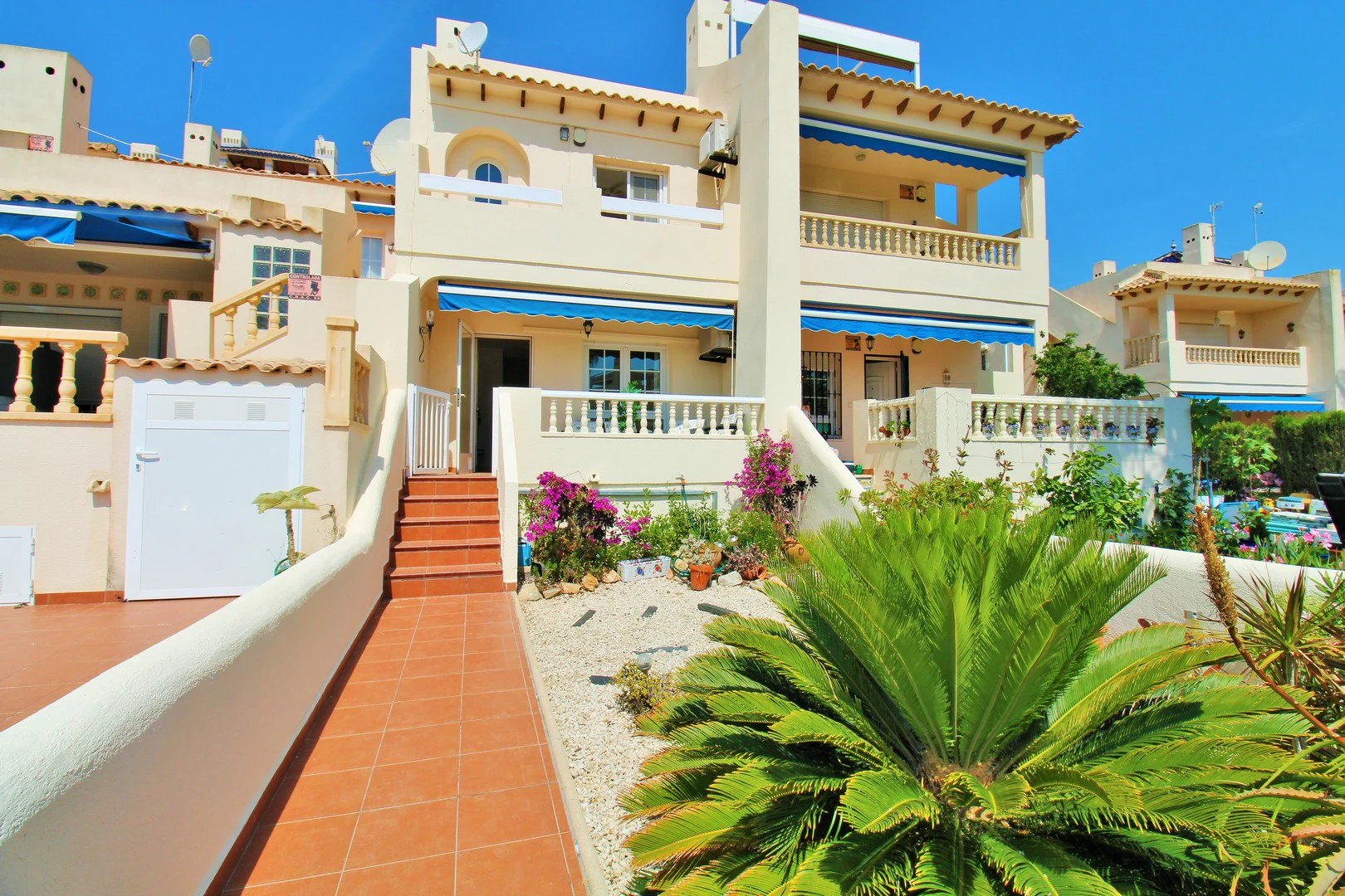 Terraced house for sale in Las Ramblas