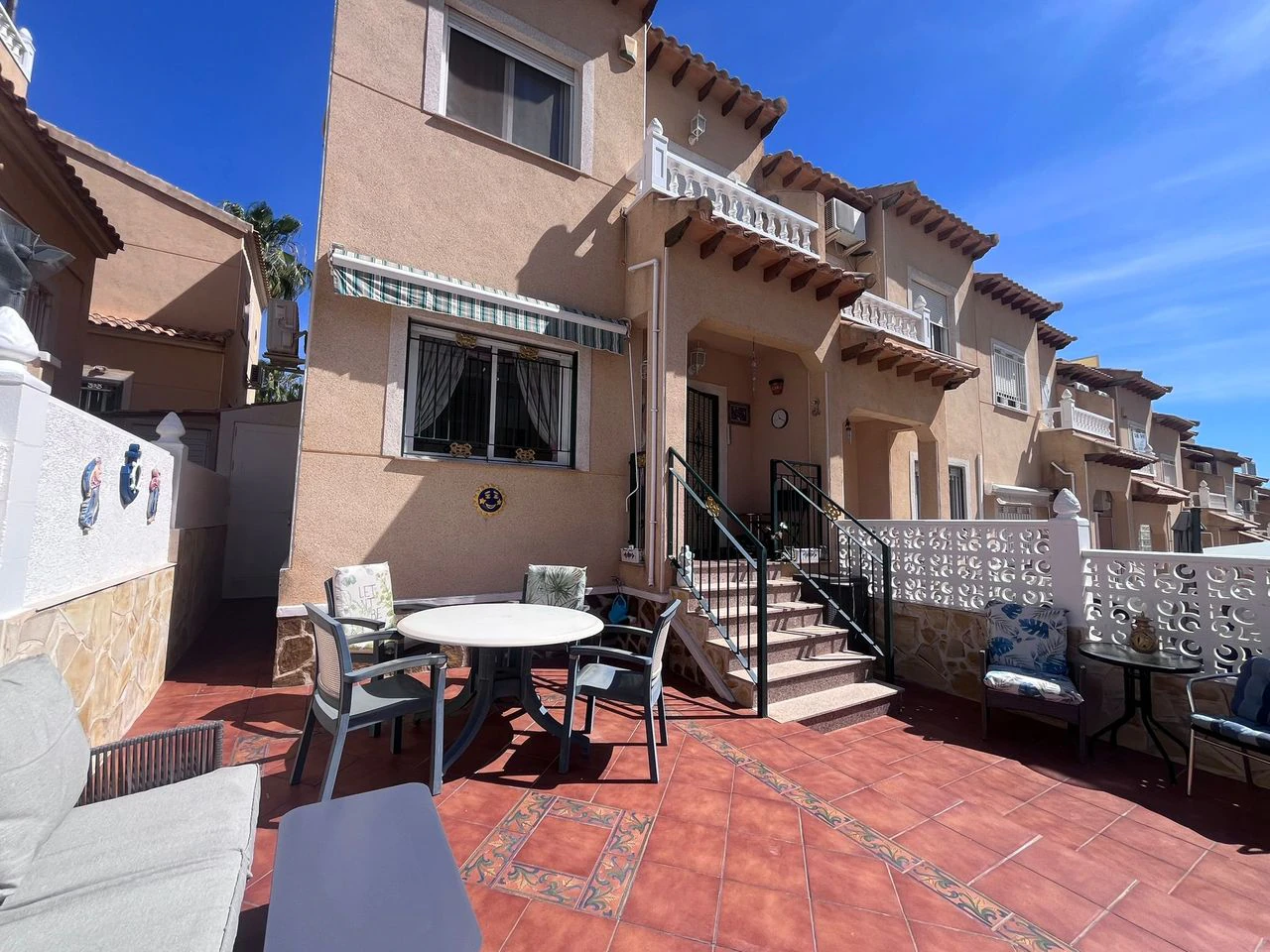 Terraced house for sale in Villamartin