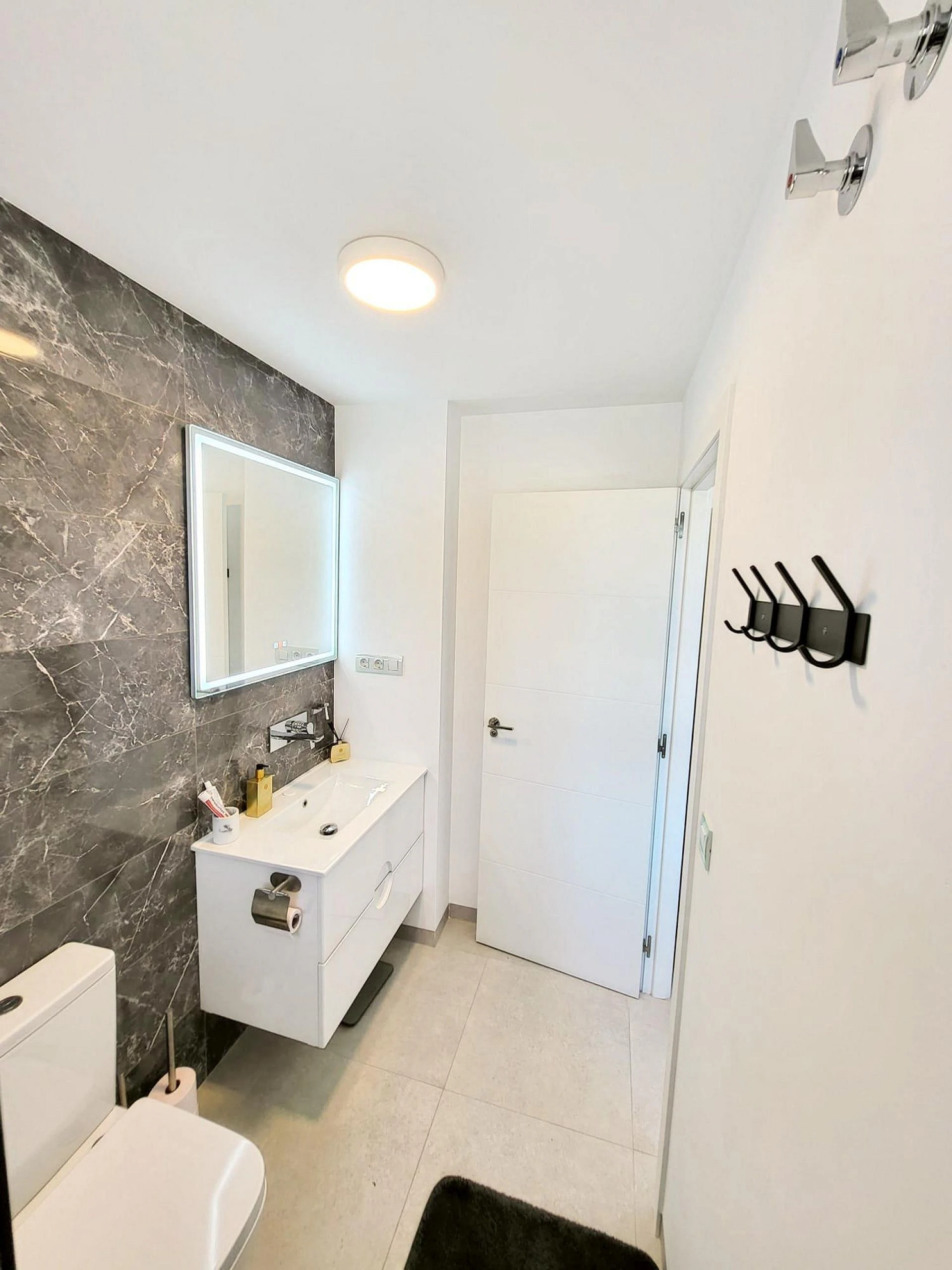 Flat for sale in San Miguel De Salinas
