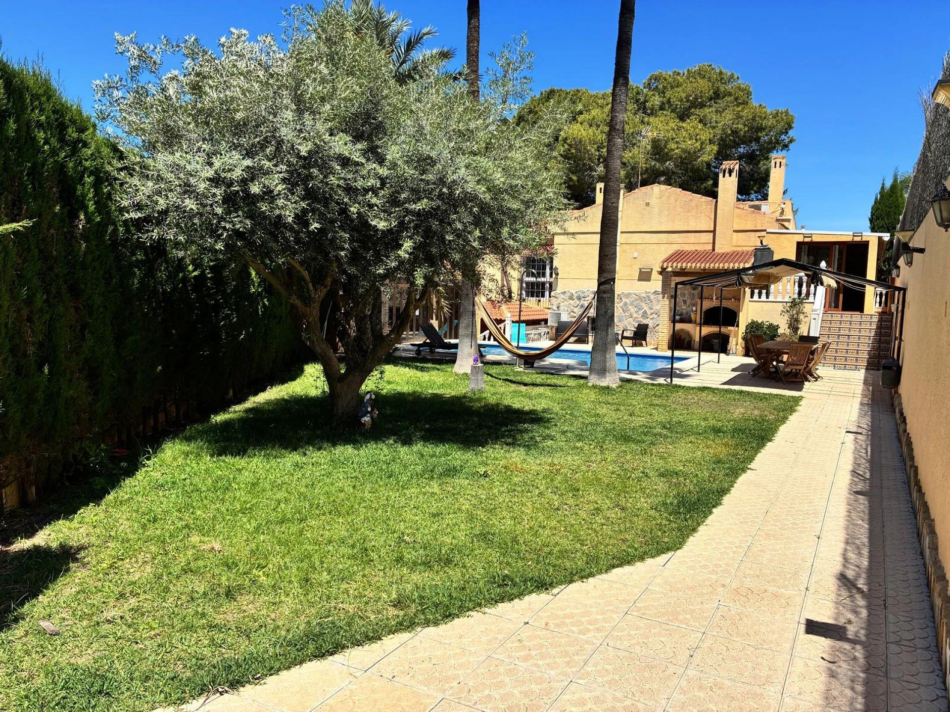 Villa for sale in Los Balcones