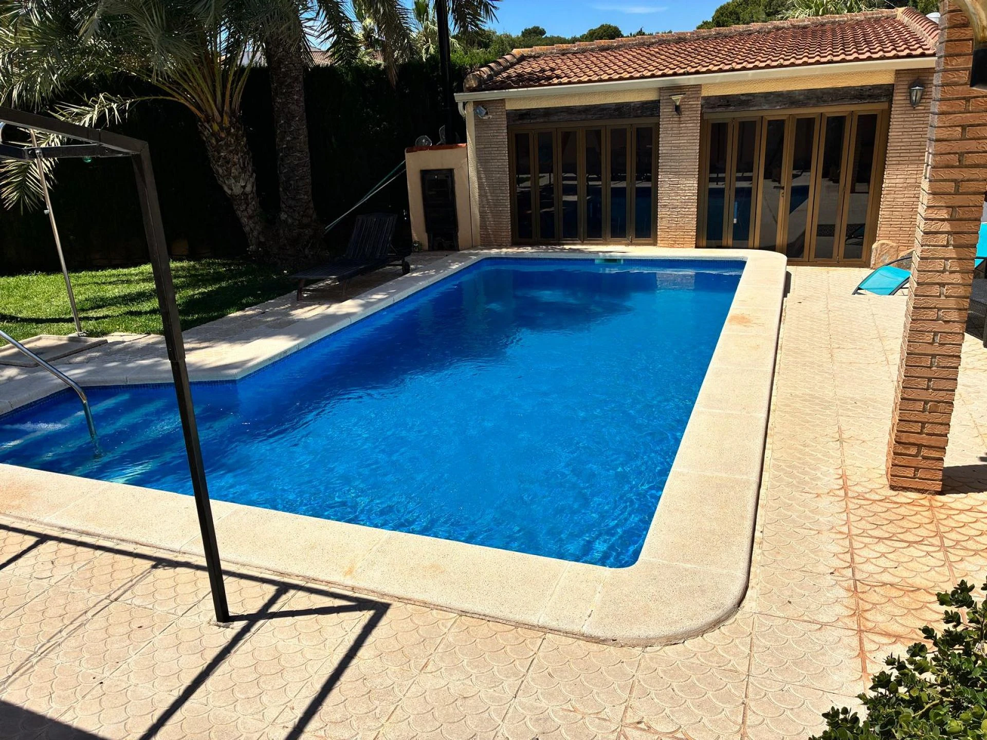 Villa for sale in Los Balcones