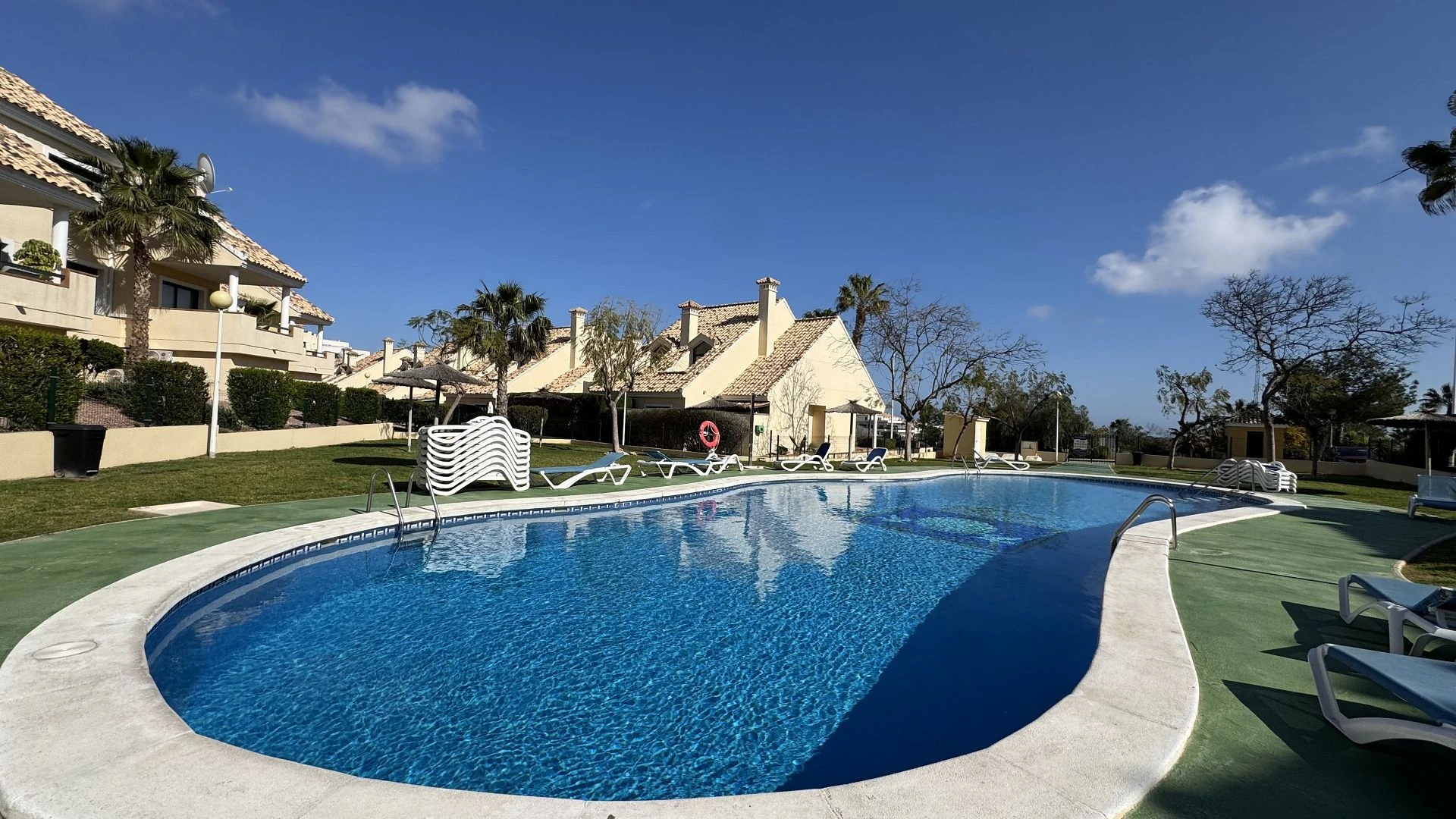 Flat for sale in Lomas De Campoamor