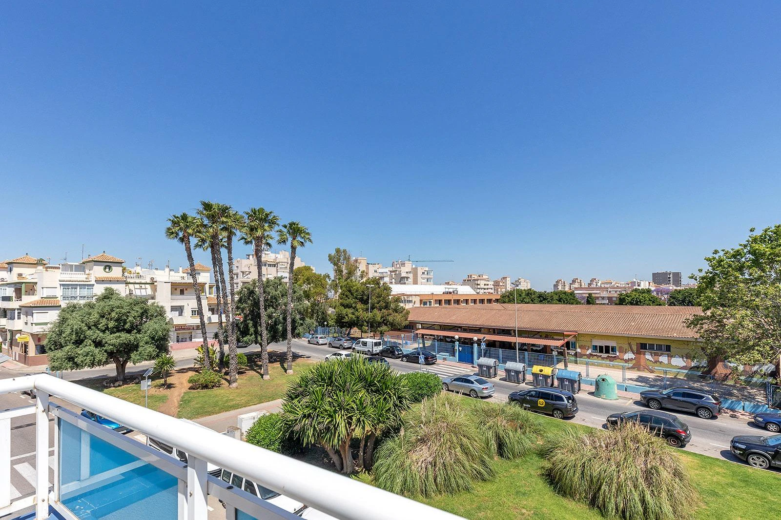 Penthouse opportunity with 3 bedrooms, 2 bathrooms and pool