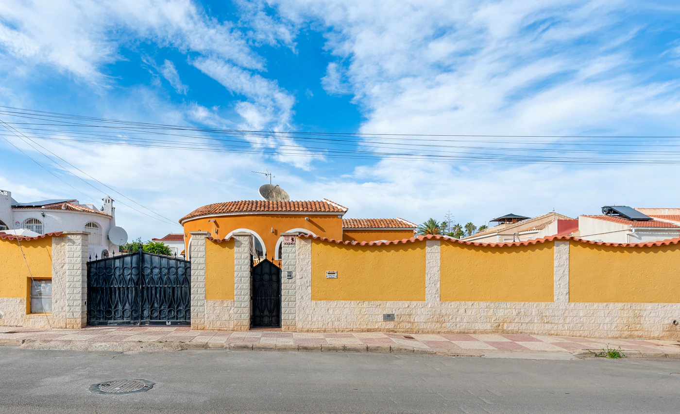Villa for sale in Ciudad Quesada - Rojales