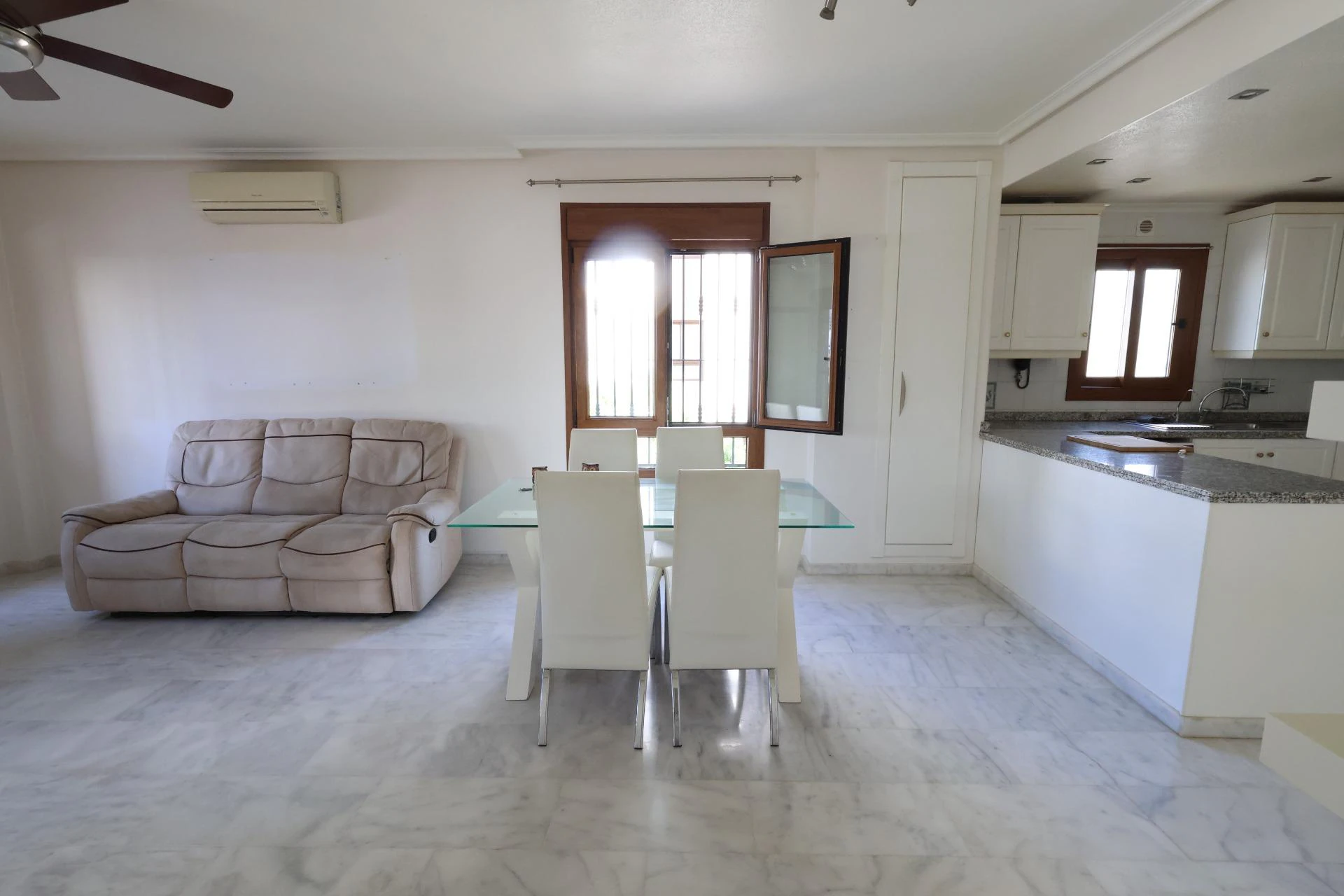 Flat for sale in Orihuela Costa