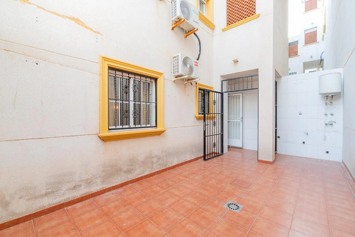 Begane grond te verkoop in Orihuela Costa