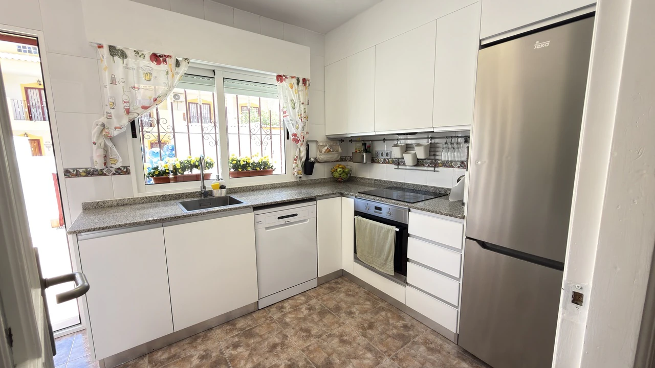 Terraced house for sale in La Zenia
