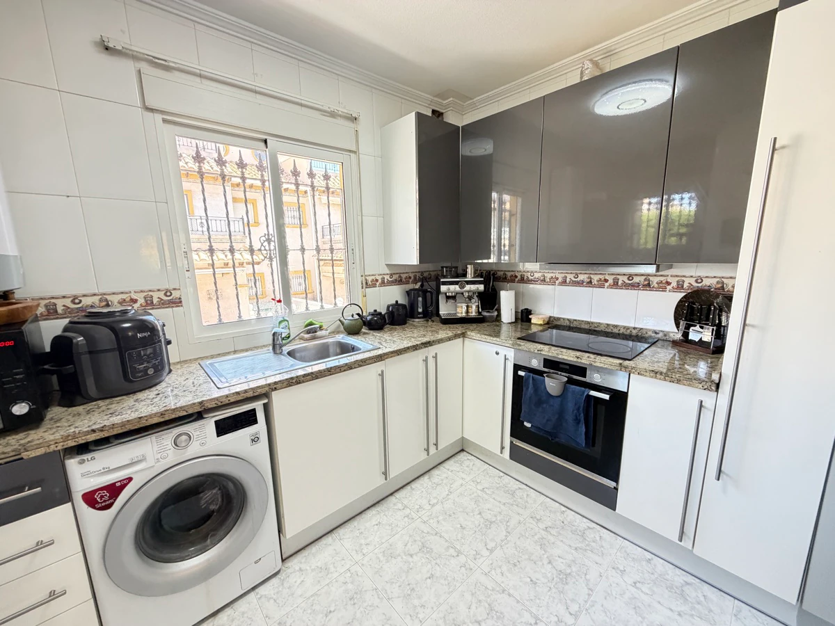Villa for sale in Villamartin