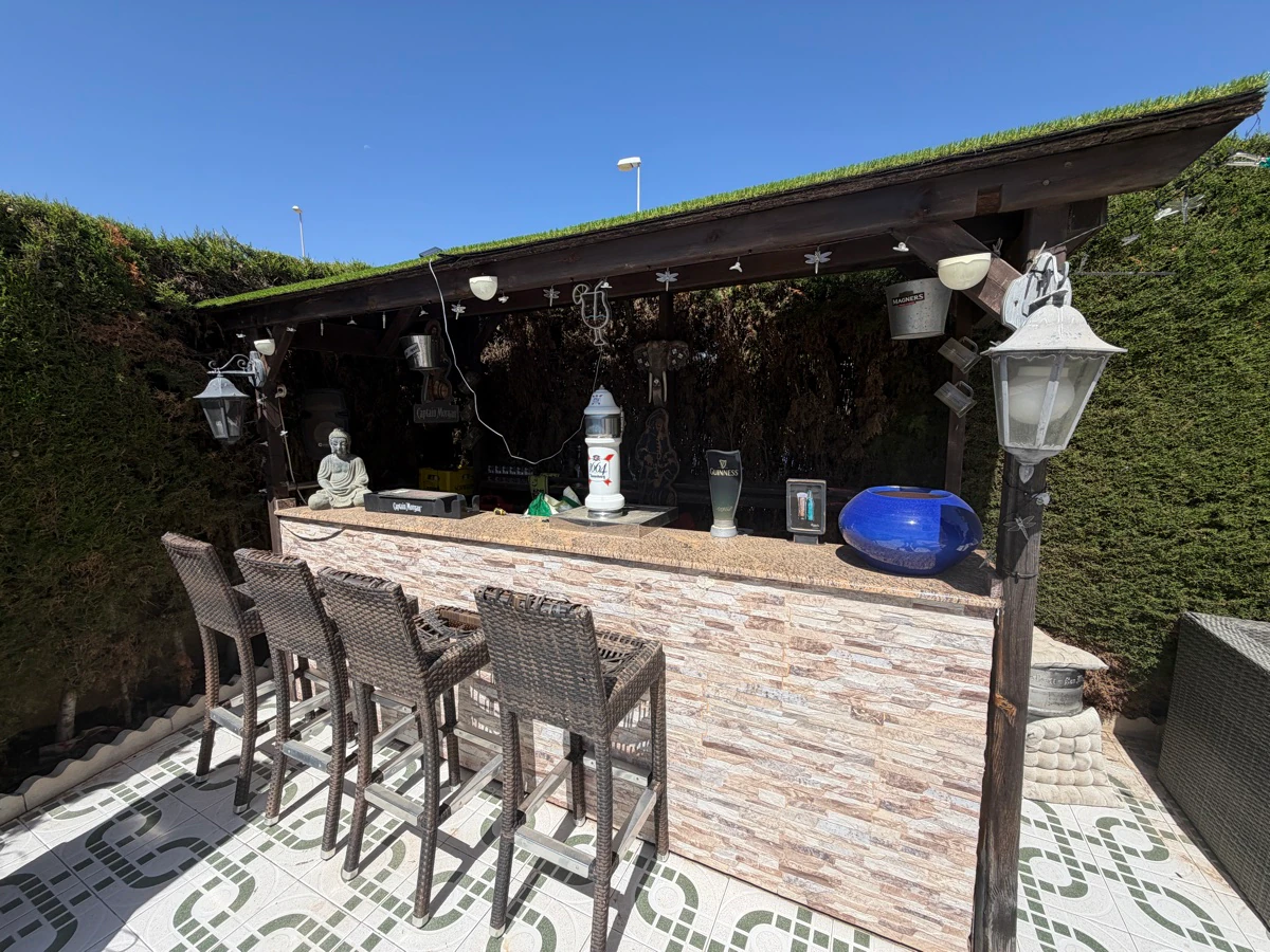 Villa for sale in Villamartin