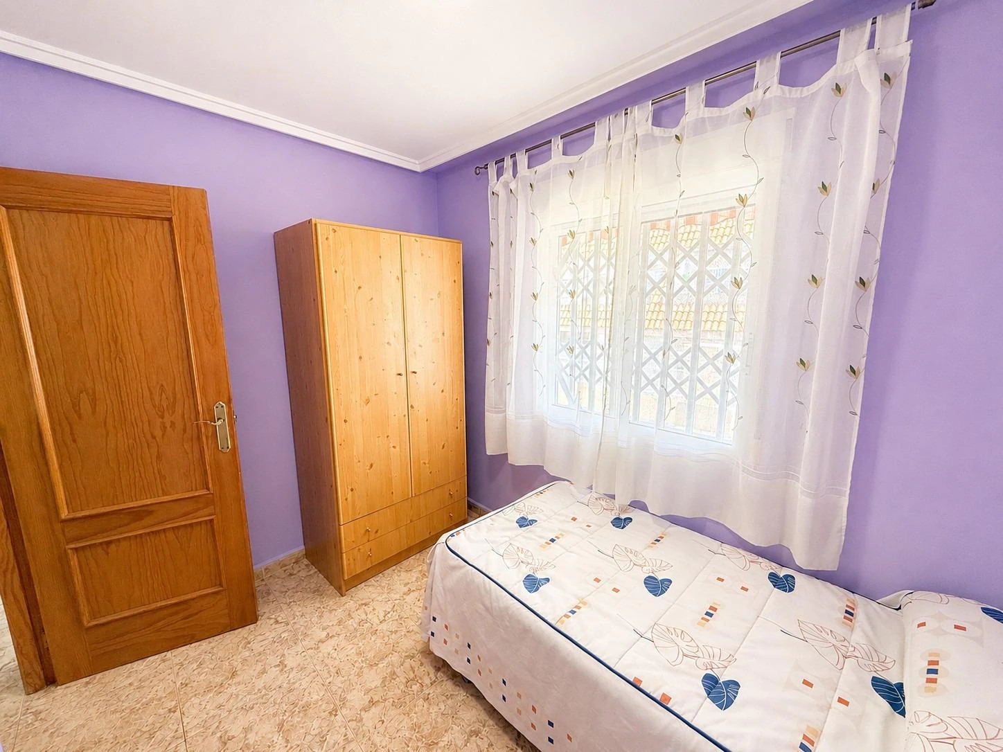 Penthouse opportunity with 3 bedrooms, 2 bathrooms and pool