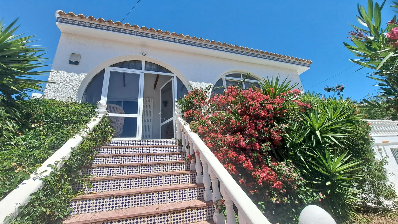 Villa for sale in San Miguel De Salinas