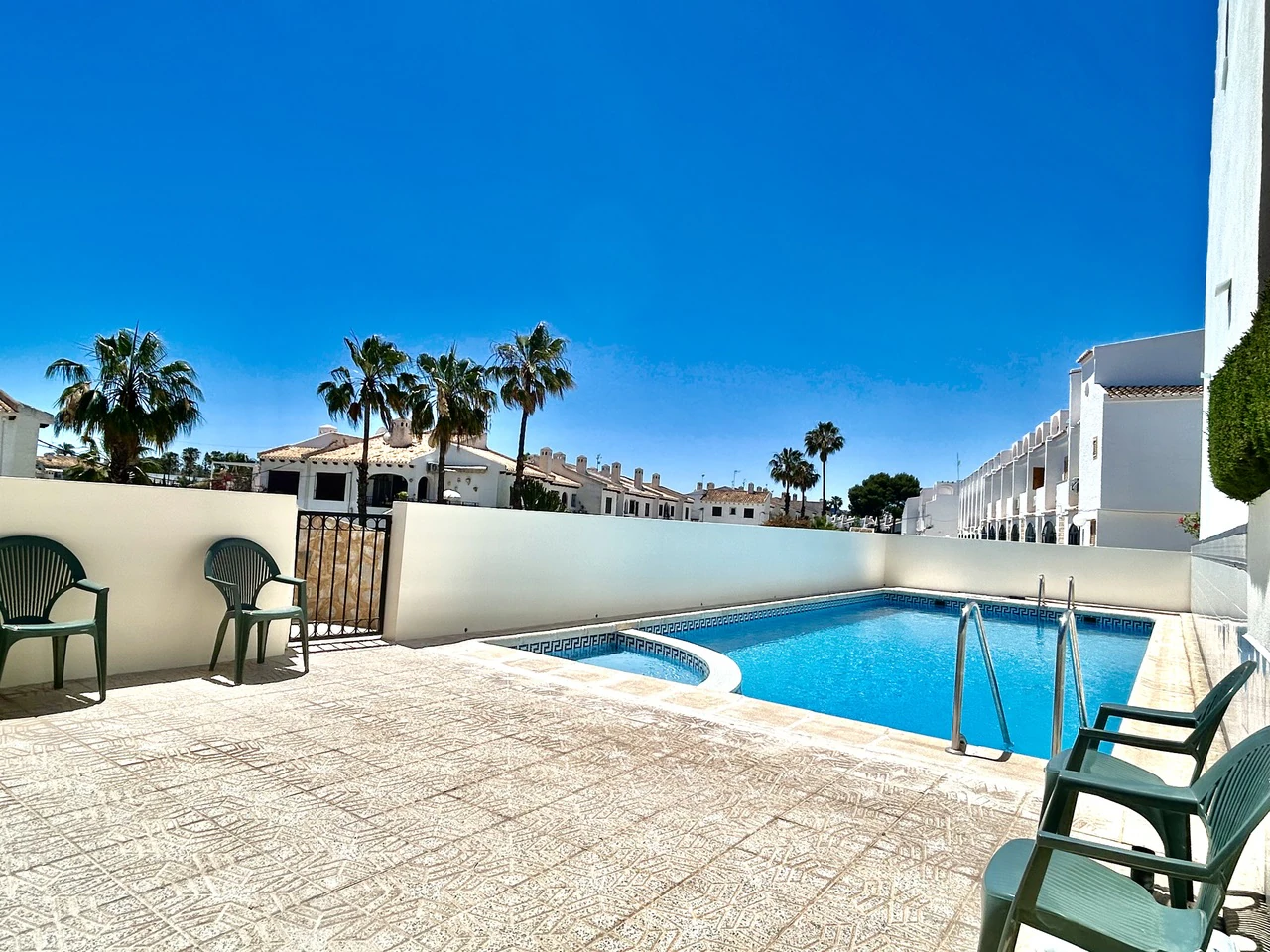 Terraced house for sale in La Zenia