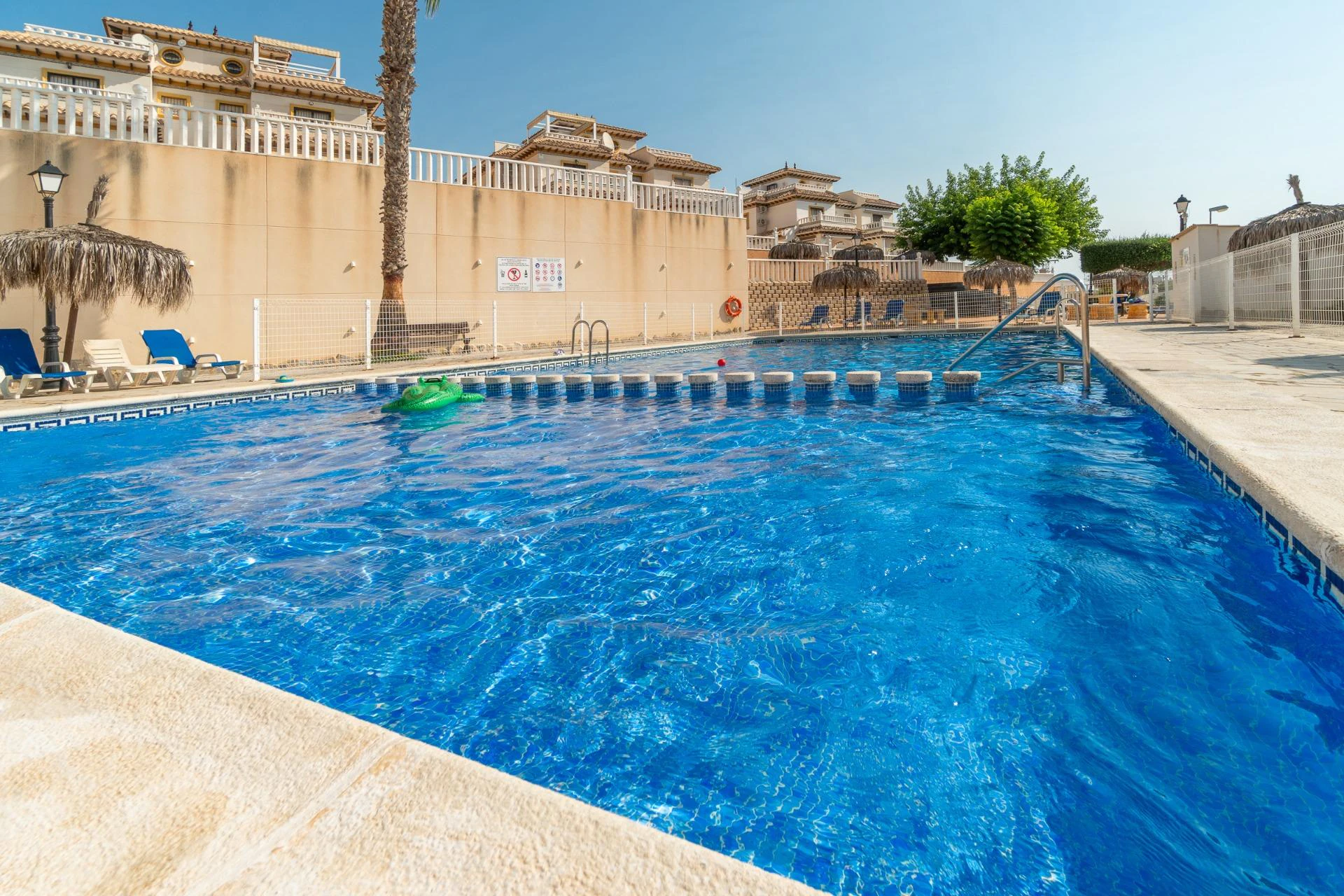 Begane grond te verkoop in Orihuela Costa
