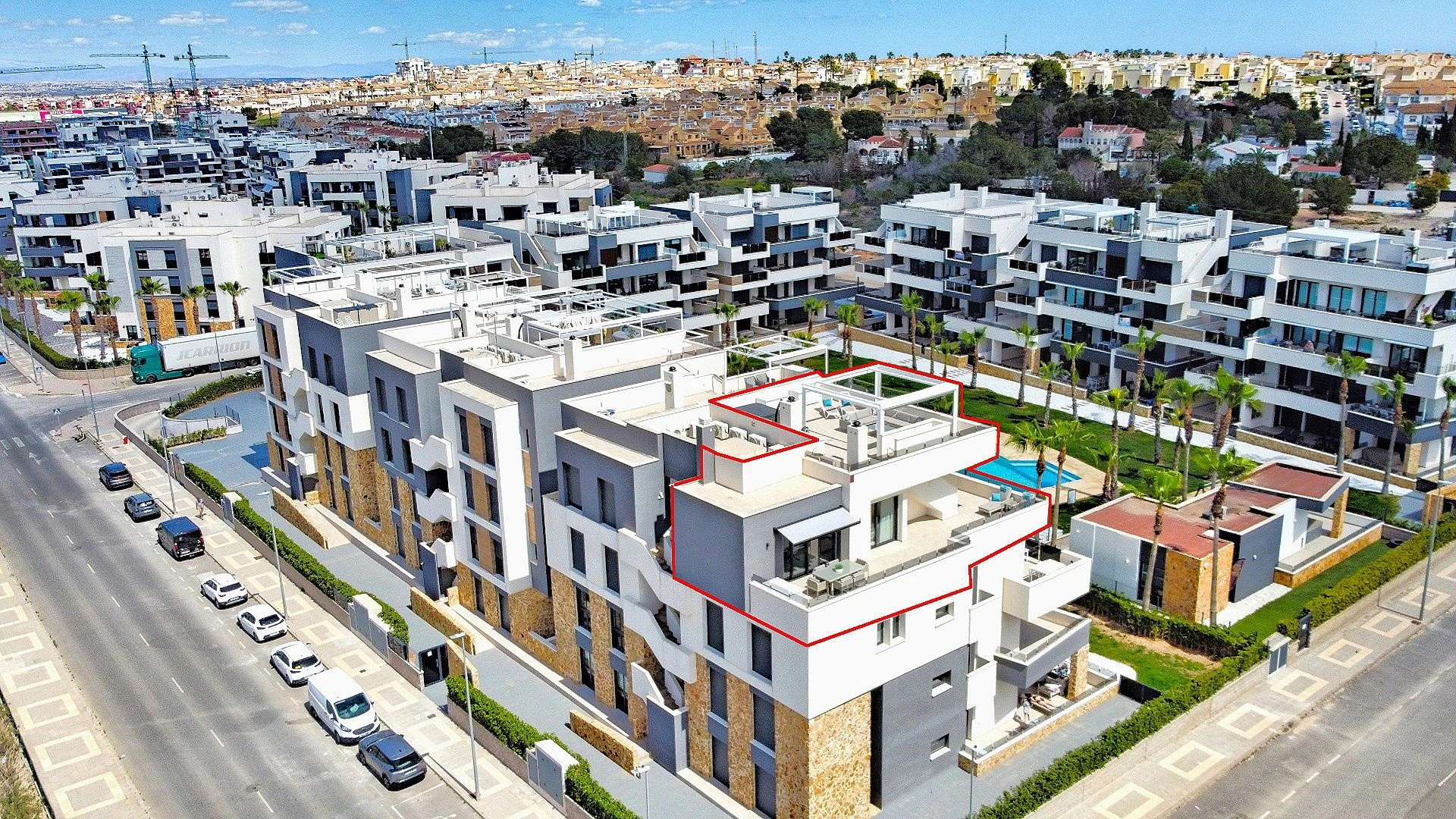 Penthouse for sale in Los Altos