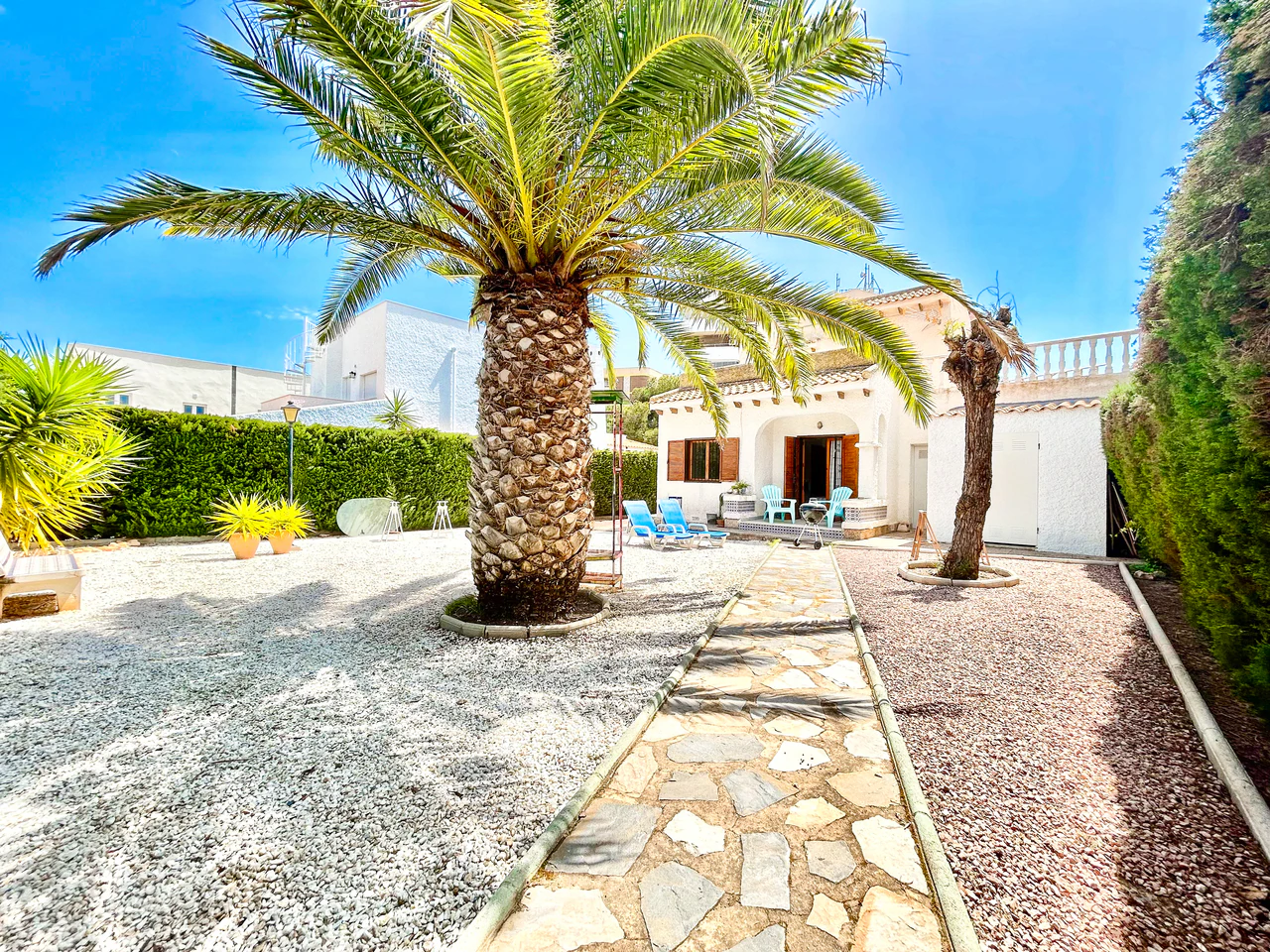 Villa for sale in La Zenia