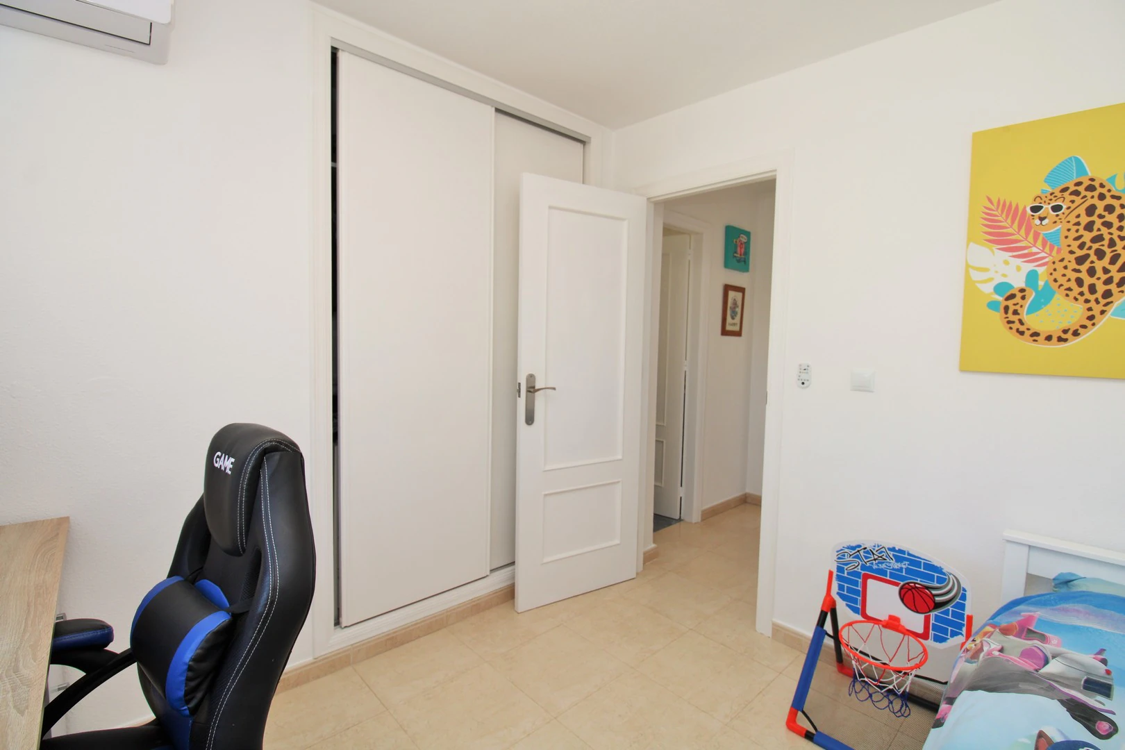 Terraced house for sale in Villamartin