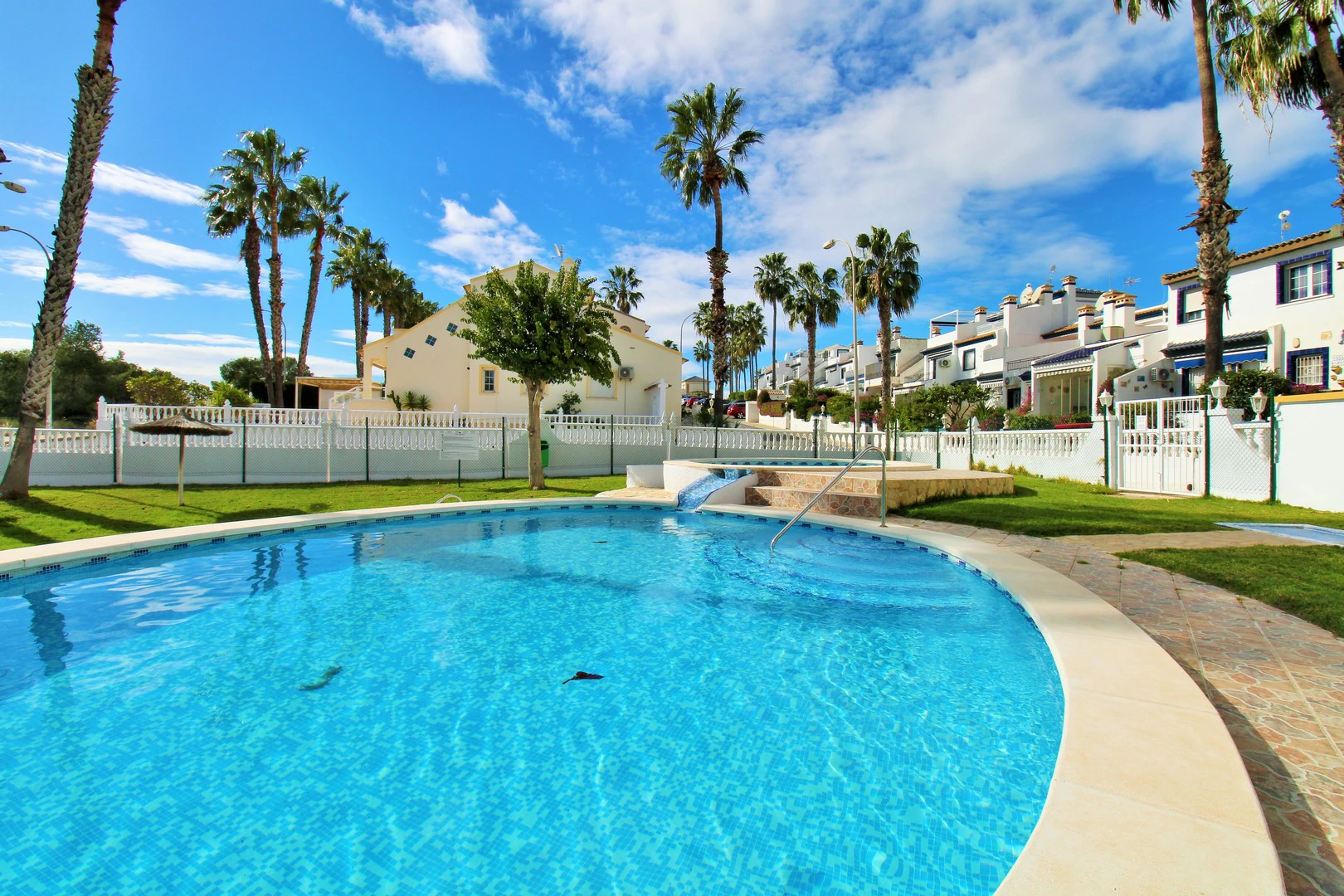 Terraced house for sale in Villamartin