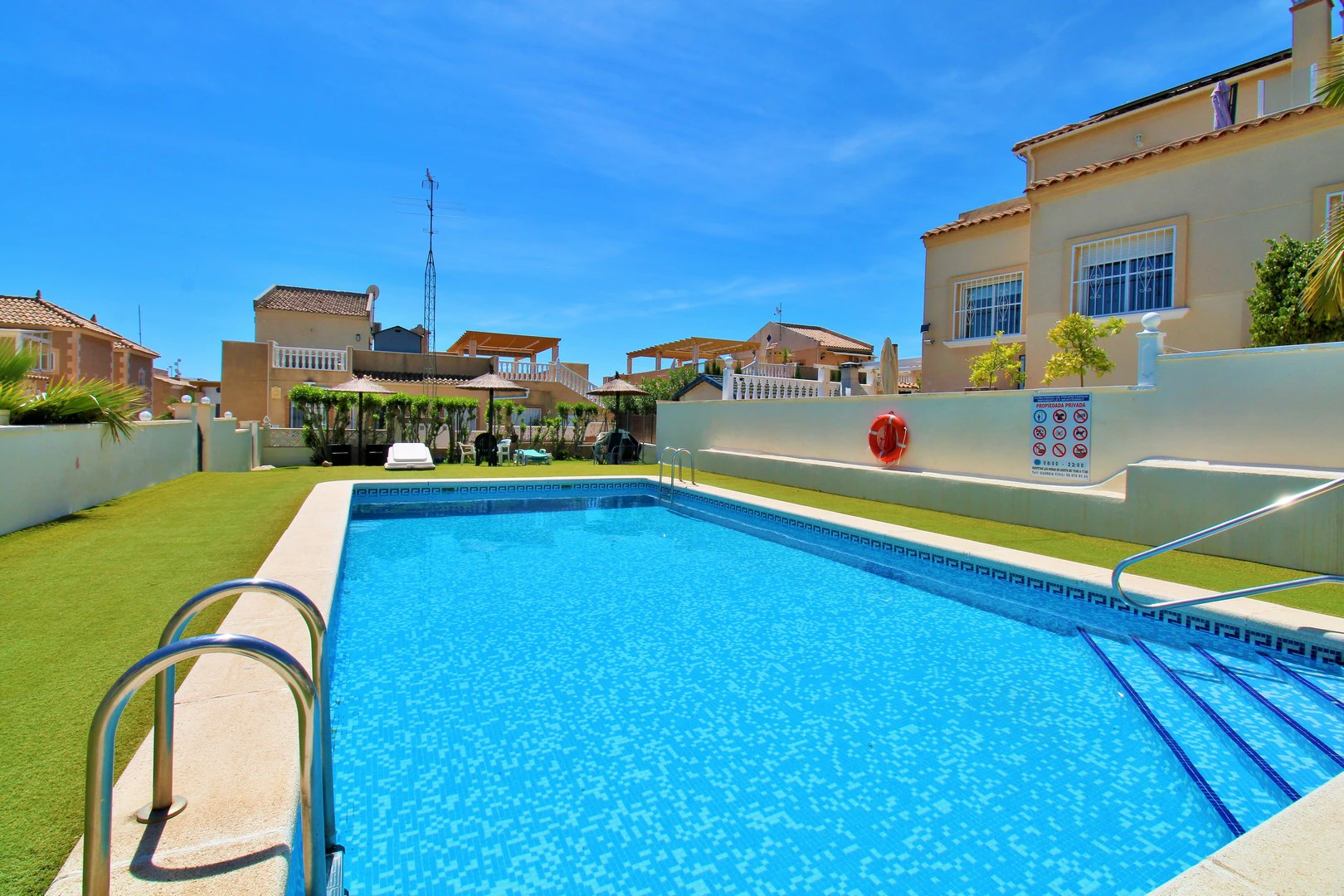 Terraced house for sale in Villamartin