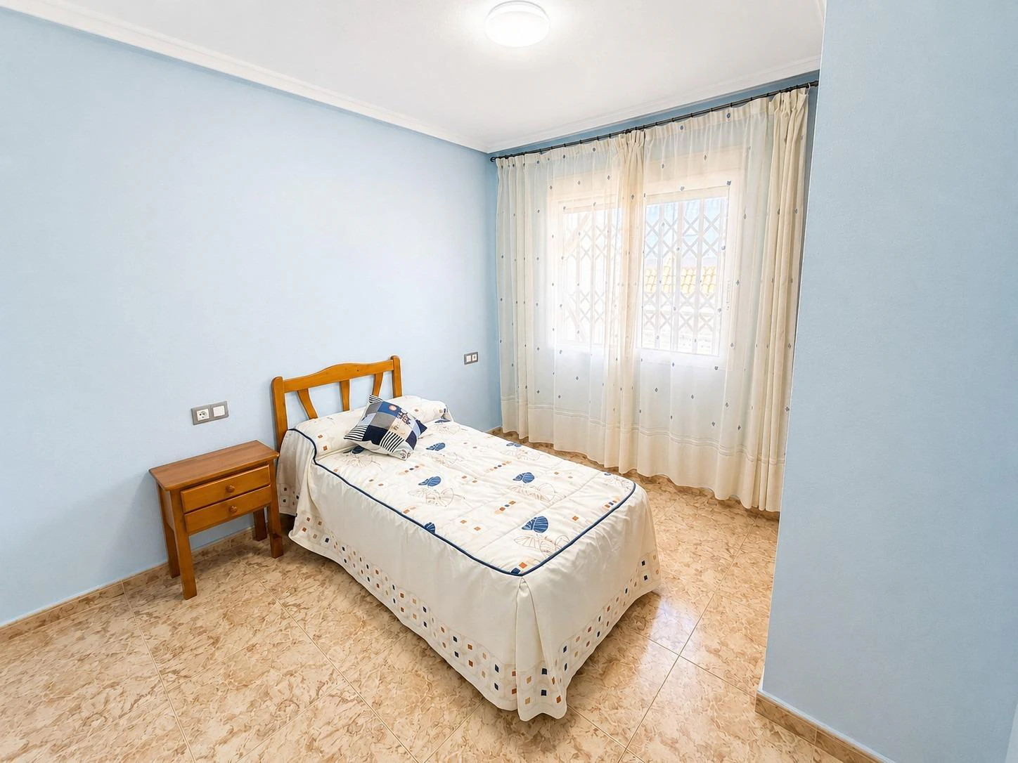 Penthouse opportunity with 3 bedrooms, 2 bathrooms and pool