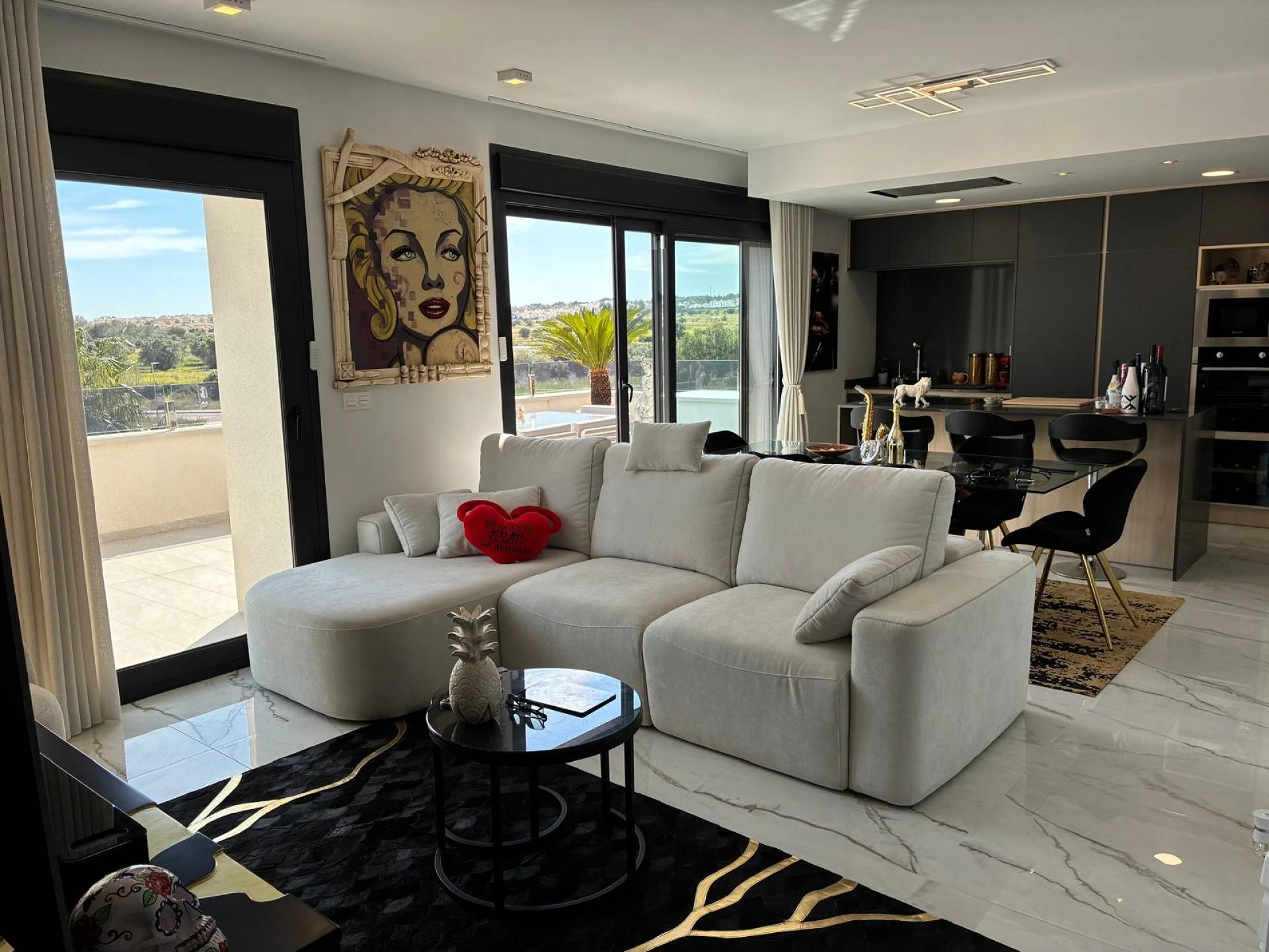 Penthouse for sale in Los Altos