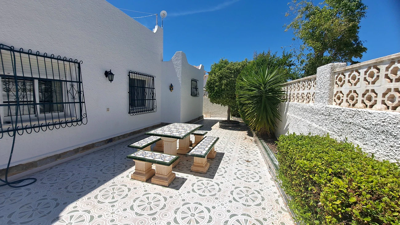 Villa for sale in San Miguel De Salinas