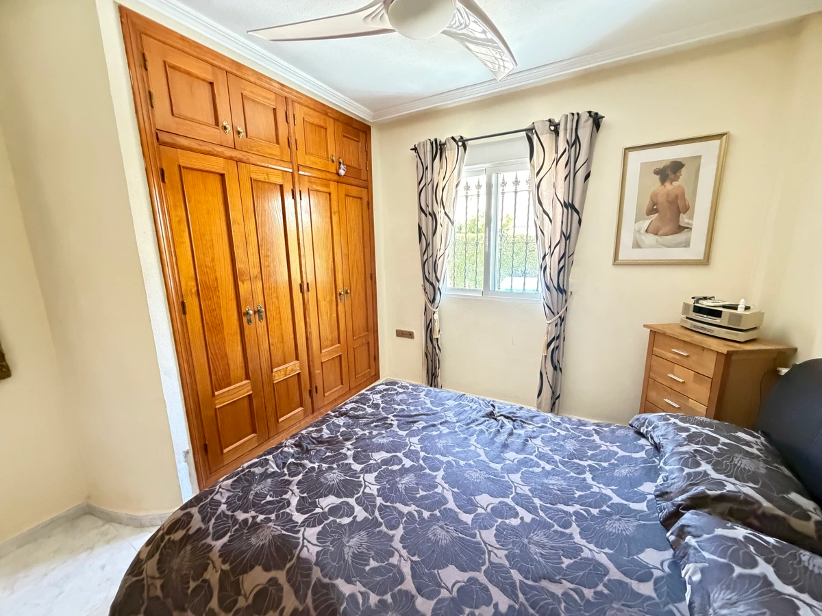 Villa for sale in Villamartin