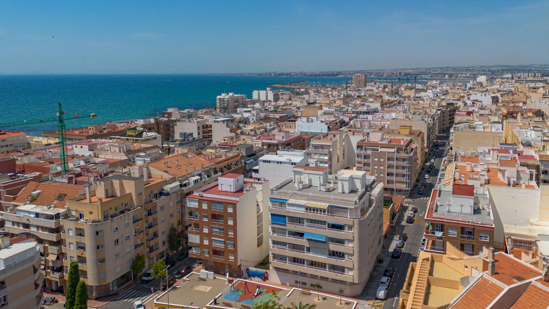 SPECTACULAR 3 bedroom 2 bathroom apartment 250m from Playa del Cura