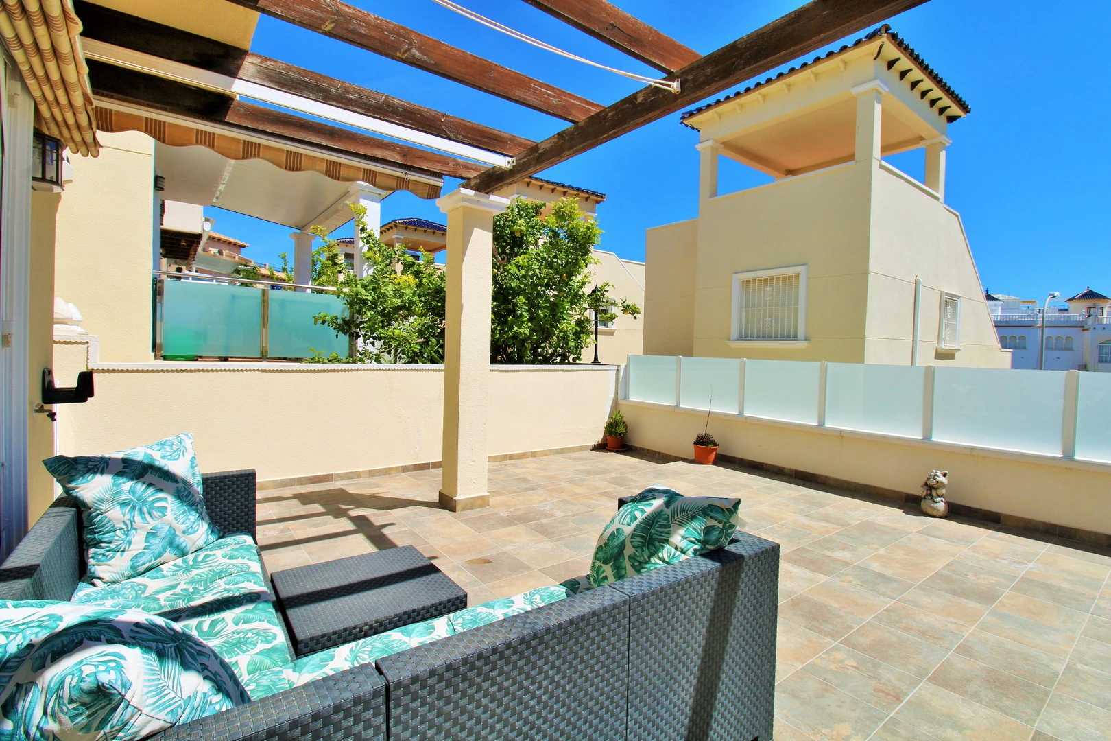 Terraced house for sale in Villamartin