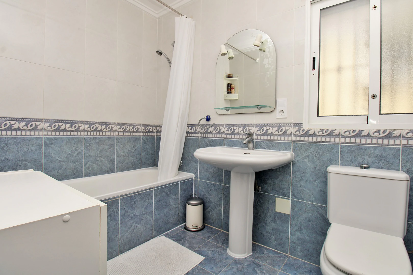 Terraced house for sale in Villamartin