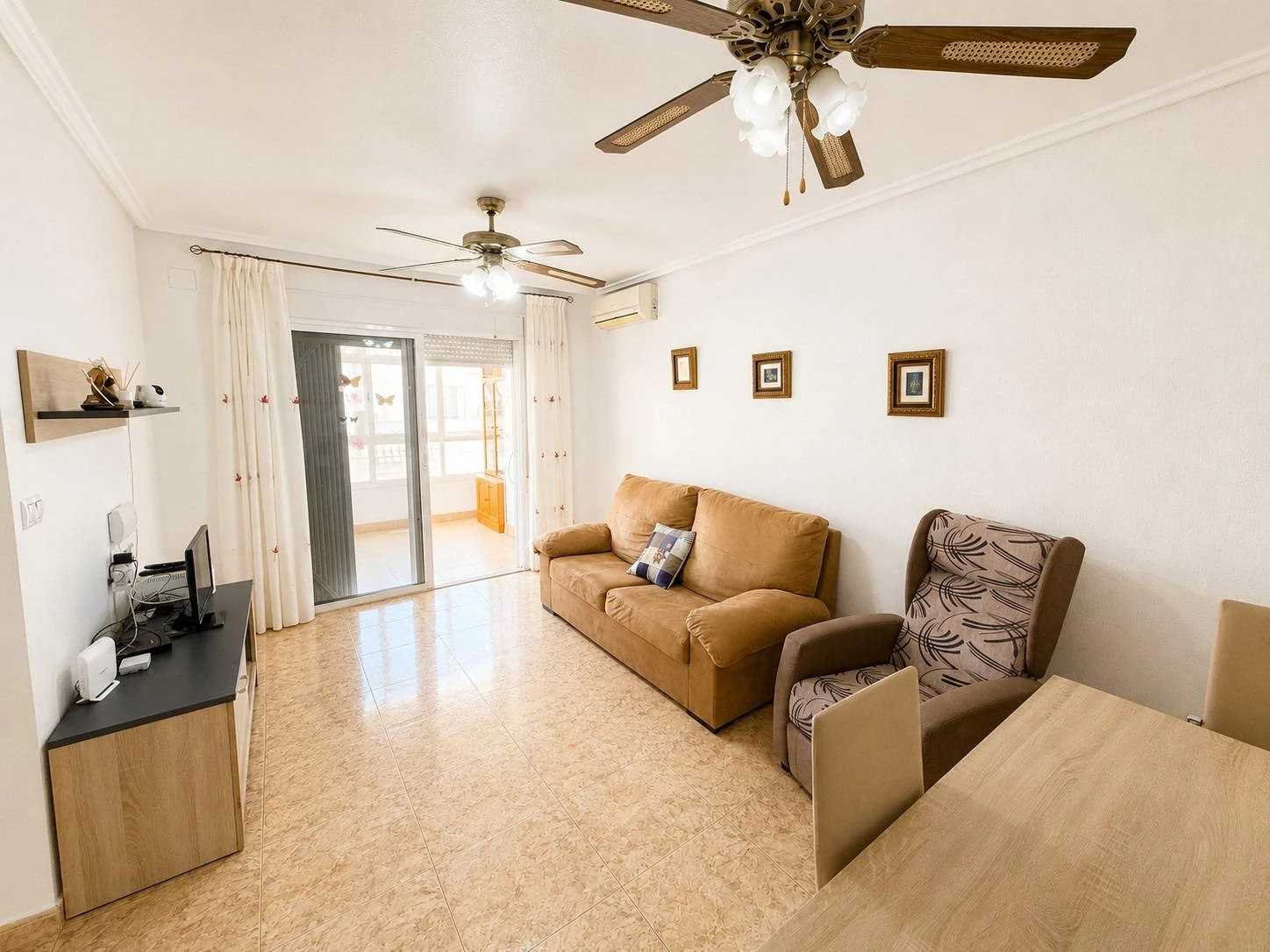 Penthouse opportunity with 3 bedrooms, 2 bathrooms and pool