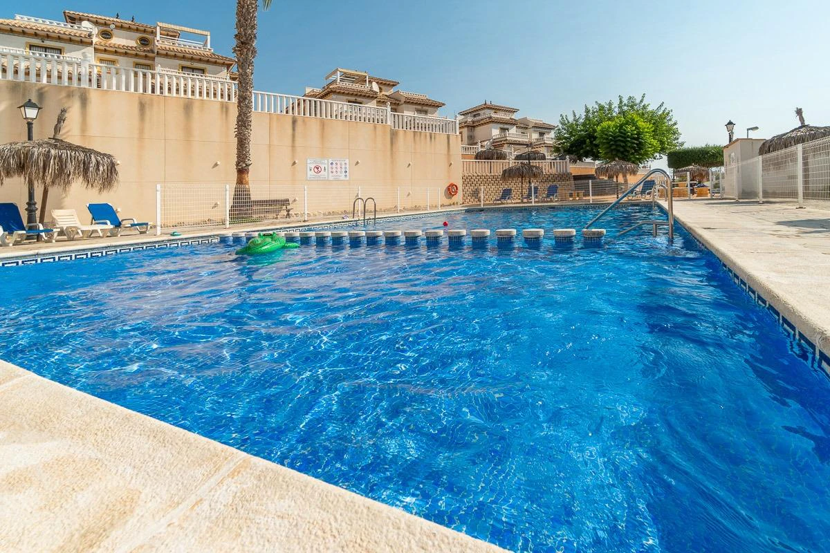 Begane grond te verkoop in Orihuela Costa