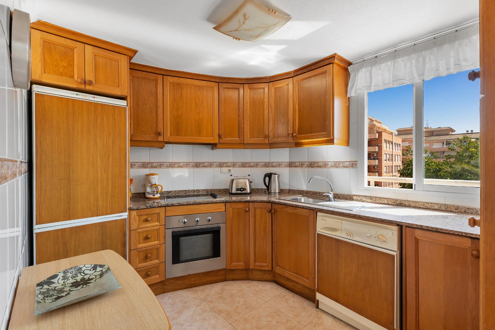 SPECTACULAR 3 bedroom 2 bathroom apartment 250m from Playa del Cura