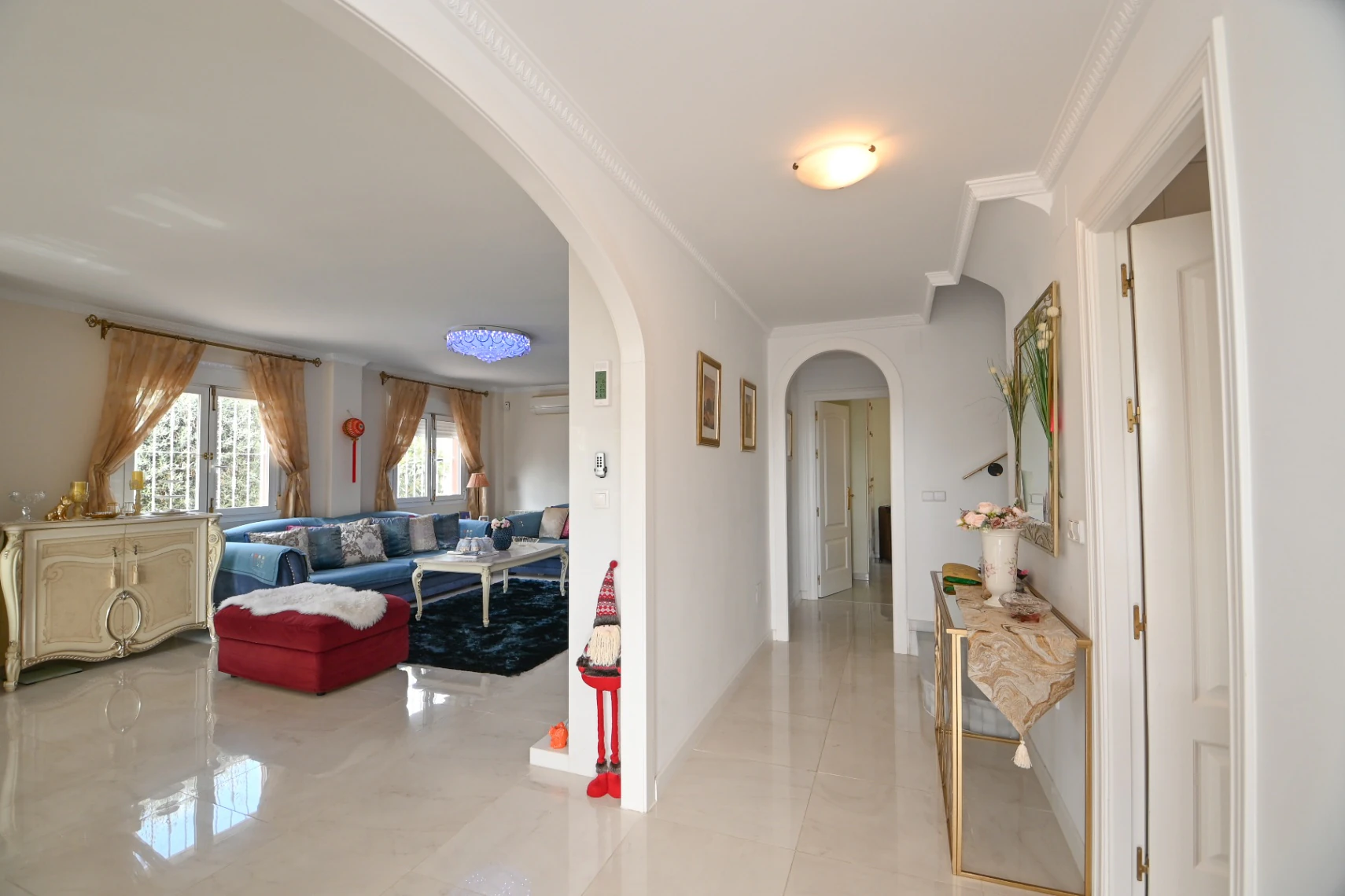 Villa a Campoamor con vista sul campo da golf e accesso a piedi ai servizi