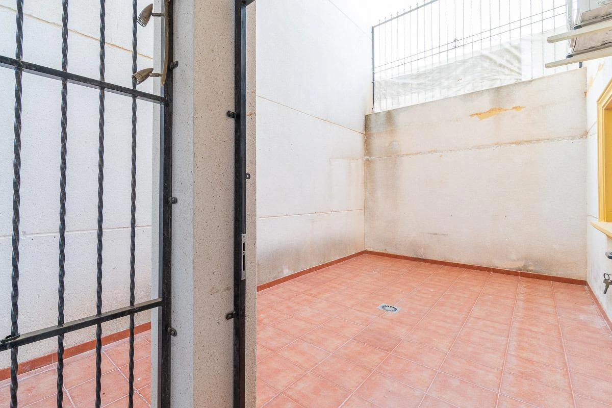 Begane grond te verkoop in Orihuela Costa