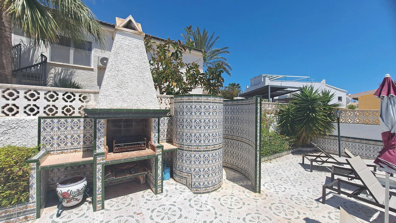 Villa for sale in San Miguel De Salinas