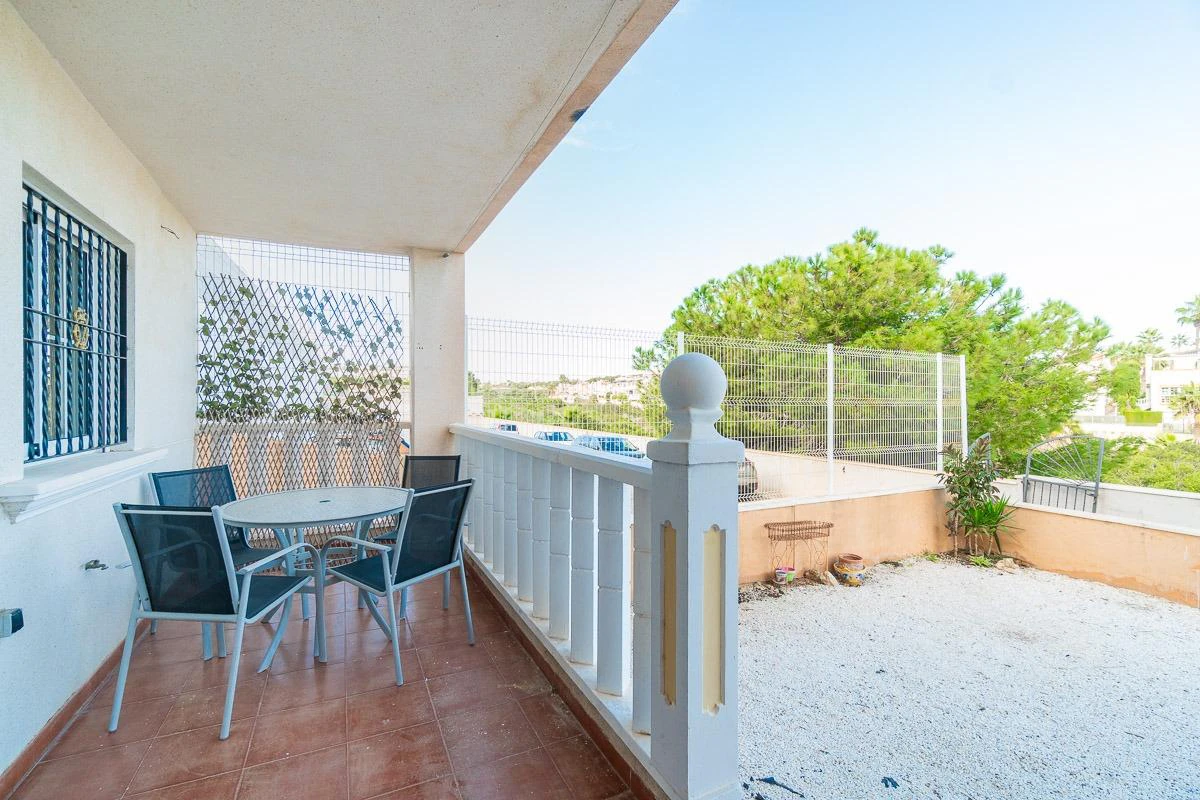 Begane grond te verkoop in Orihuela Costa
