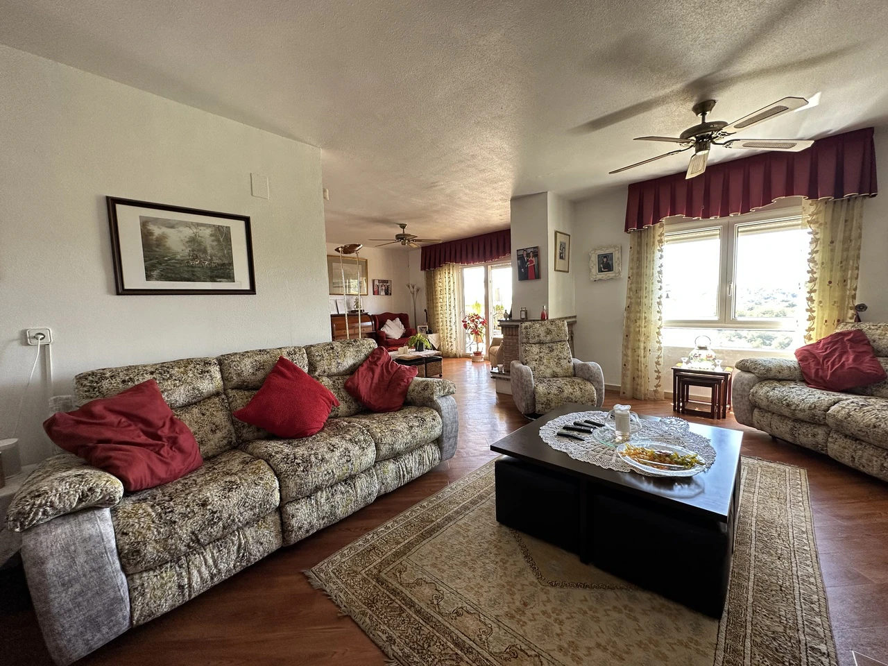Villa for sale in Villamartin